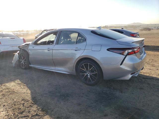 4T1G11AK3PU738357 - 2023 TOYOTA CAMRY SE NIGHT SHADE SILVER photo 2