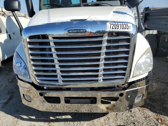 1FUJGED59FLFU8715 - 2015 FREIGHTLINER CASCADIA 1 WHITE photo 7