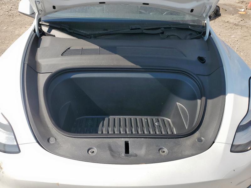 5YJYGDEE5LF045161 - 2020 TESLA MODEL Y 白色 照片 11