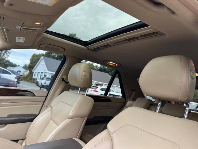 4JGDA5HB0CA036475 - 2012 MERCEDES-BENZ ML 350 4MATIC GRAY photo 9