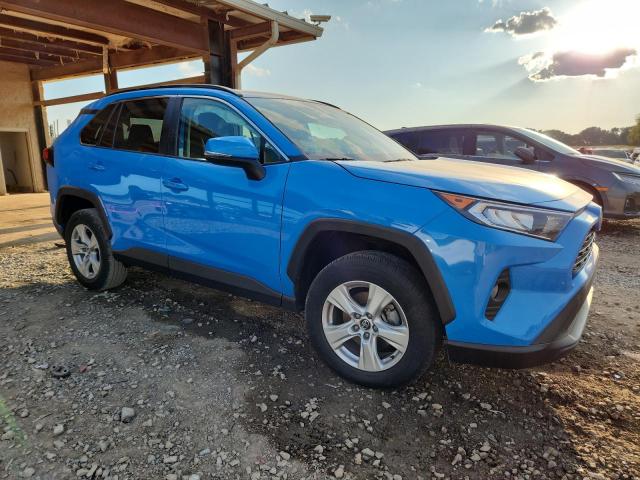 2T3W1RFV6LC084423 - 2020 TOYOTA RAV4 XLE BLUE photo 4