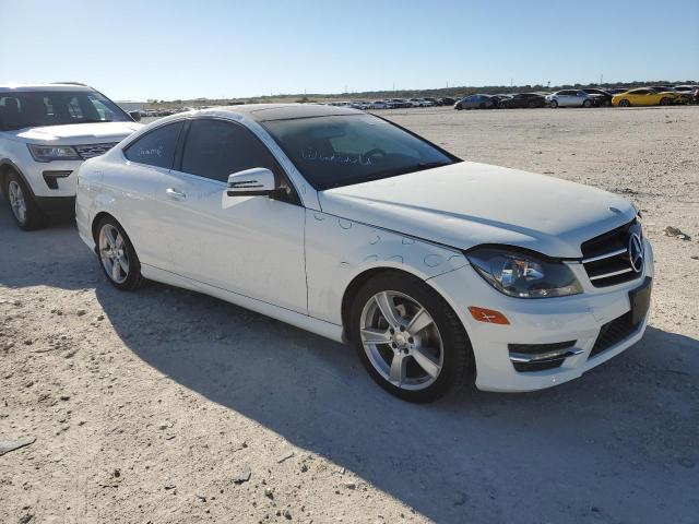 WDDGJ4HB0FG374168 - 2015 MERCEDES-BENZ C 250 WHITE photo 4