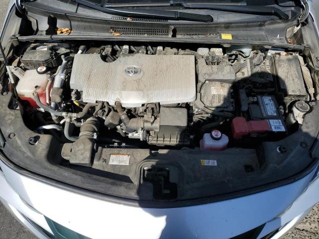 JTDKARFP5H3057383 - 2017 TOYOTA PRIUS PRIM SILVER photo 11