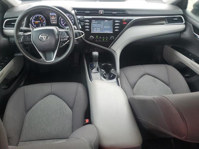 4T1B11HK9JU653921 - 2018 TOYOTA CAMRY L SILVER photo 8