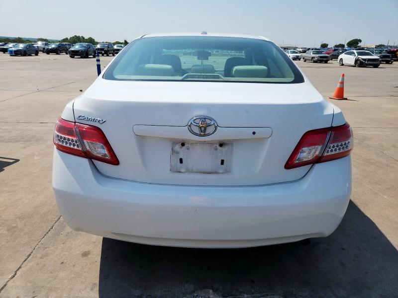 4T4BF3EK2AR042149 - 2010 TOYOTA CAMRY BASE Weiß Foto 6