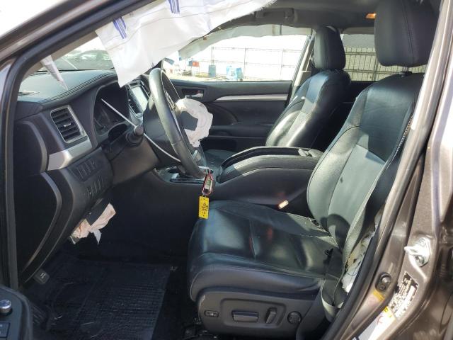 5TDKKRFH3GS135095 - 2016 TOYOTA HIGHLANDER XLE GRAY photo 7