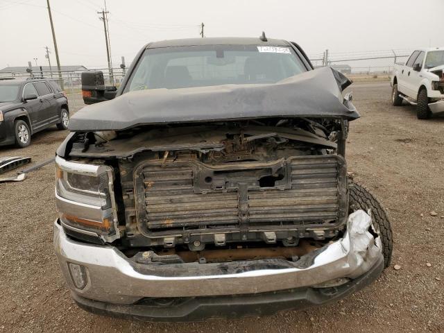 3GCUKREC0JG195064 - 2018 CHEVROLET SILVERADO K1500 LT Schwarz Foto 5