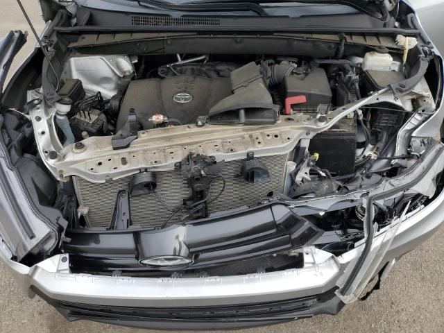 5TDJZRFH5KS956439 - 2019 TOYOTA HIGHLANDER SE SILVER photo 12