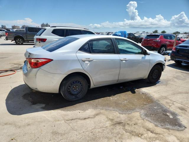 5YFBURHE5JP772910 - 2018 TOYOTA COROLLA L SILVER photo 3
