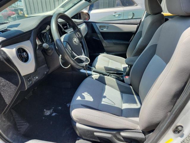 5YFBURHE5JP772910 - 2018 TOYOTA COROLLA L SILVER photo 7