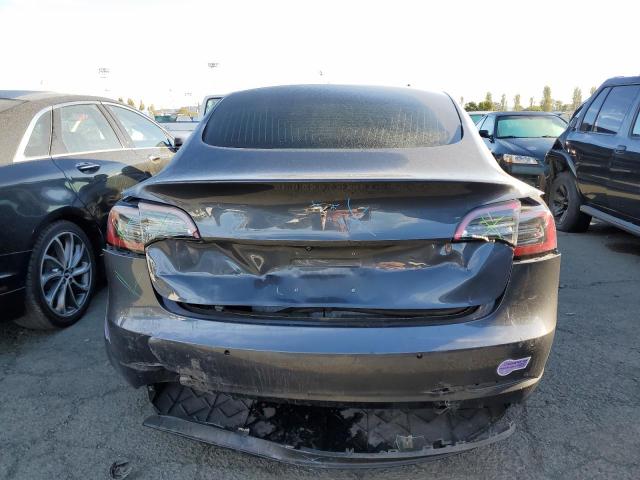 5YJ3E1EAXJF155597 - 2018 TESLA MODEL 3 GRAY photo 6