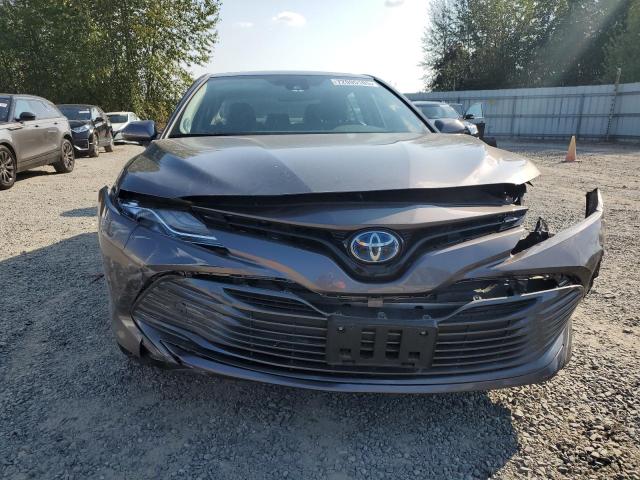 4T1F31AK4LU529256 - 2020 TOYOTA CAMRY XLE GRAY photo 5