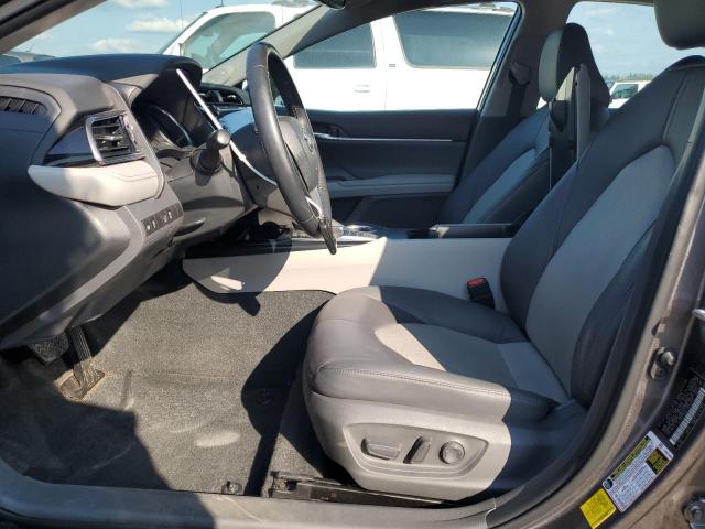 4T1F31AK4LU529256 - 2020 TOYOTA CAMRY XLE GRAY photo 7