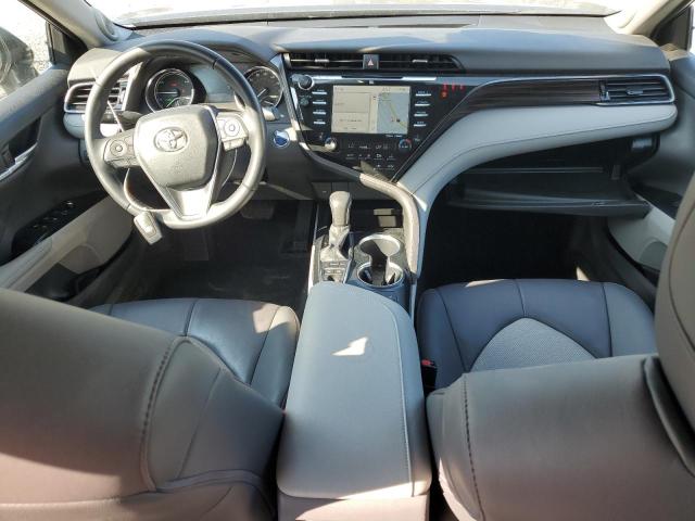 4T1F31AK4LU529256 - 2020 TOYOTA CAMRY XLE GRAY photo 8