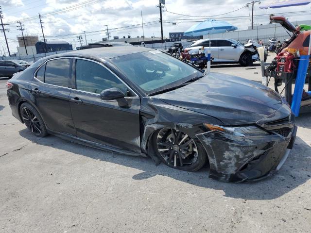 4T1B61HK6JU060485 - 2018 TOYOTA CAMRY XSE Siyah fotoğraf 4