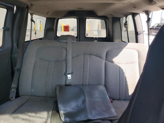 1GNFH15T161236050 - 2006 CHEVROLET EXPRESS G1 GRAY photo 10