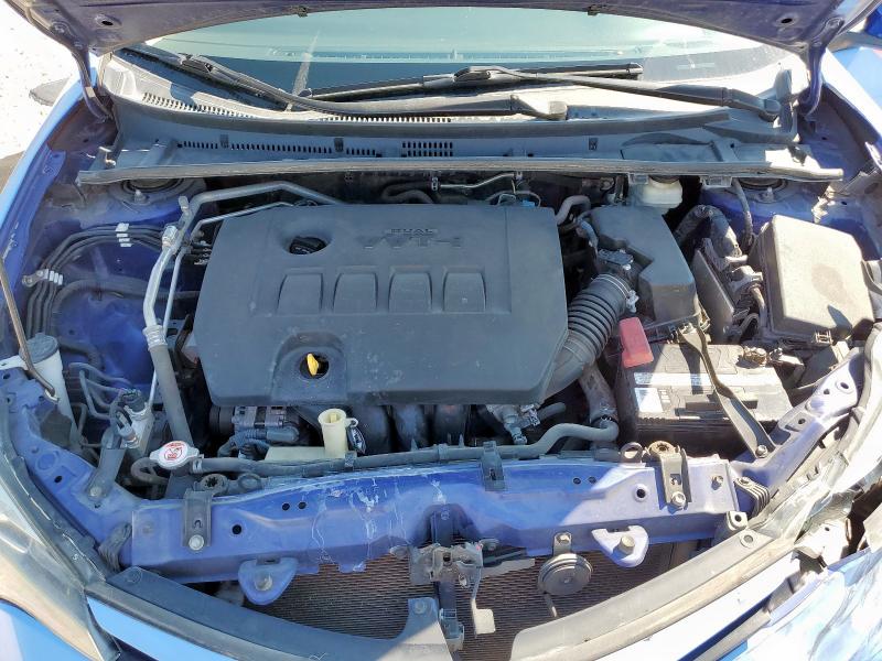 5YFBURHE1JP765355 - 2018 TOYOTA COROLLA L BLUE photo 11