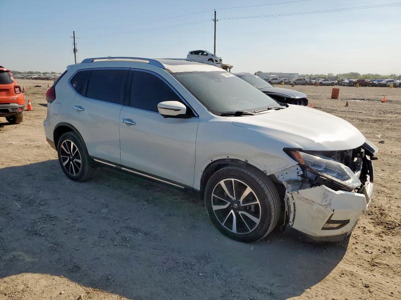 JN8AT2MV5HW252904 - 2017 NISSAN ROGUE S WHITE photo 4