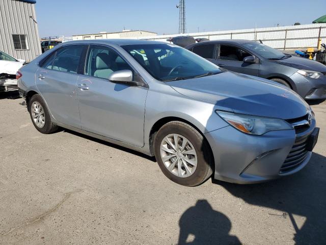 4T1BF1FK8HU286752 - 2017 TOYOTA CAMRY LE SILVER photo 4
