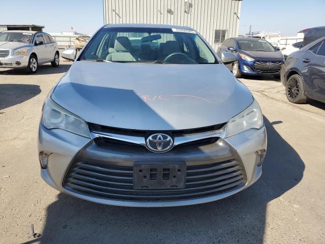 4T1BF1FK8HU286752 - 2017 TOYOTA CAMRY LE SILVER photo 5