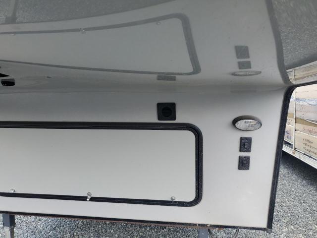 4YDFCGS22N2505667 - 2022 KEYSTONE COUGAR WHITE photo 8