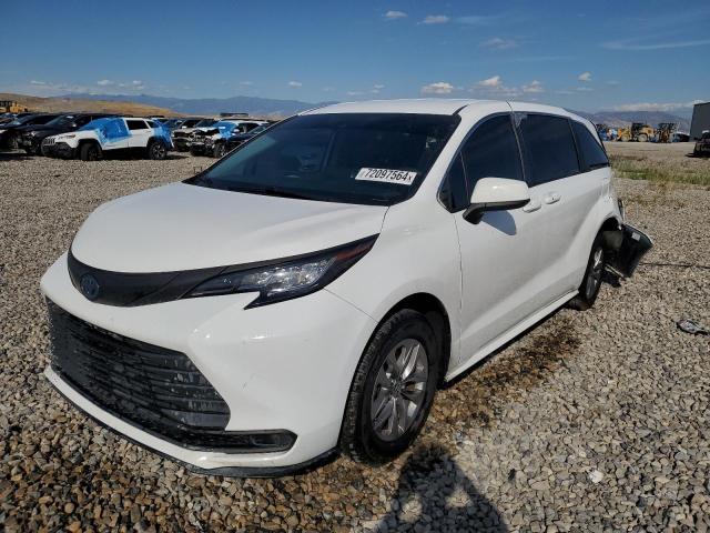 2021 TOYOTA SIENNA LE, 