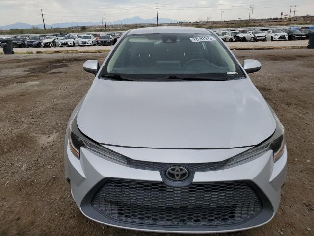 5YFEPMAE7MP199496 - 2021 TOYOTA COROLLA LE SILVER photo 5