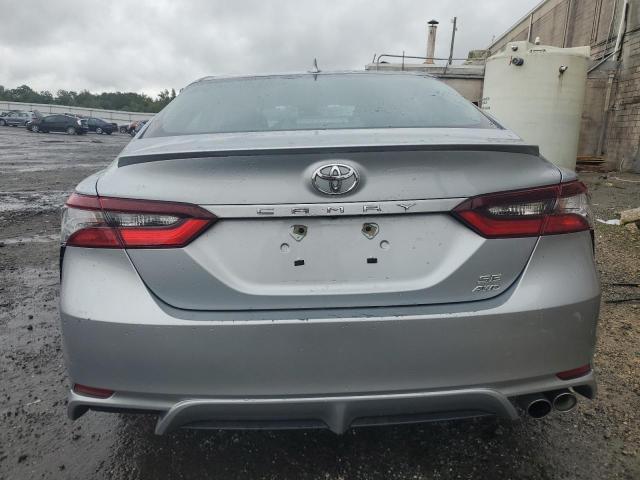 4T1G11BK4PU100861 - 2023 TOYOTA CAMRY SE NIGHT SHADE SILVER photo 6