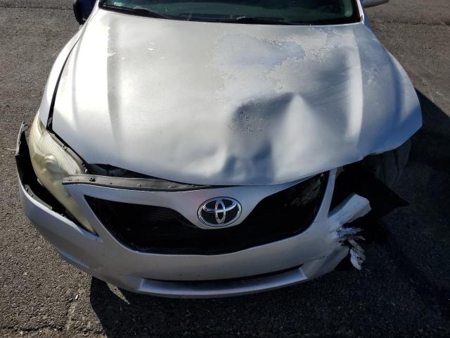 4T4BF3EK4BR106225 - 2011 TOYOTA CAMRY BASE SILVER photo 11