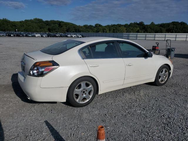 1N4AL2AP2BN440459 - 2011 NISSAN ALTIMA BASE WHITE photo 3