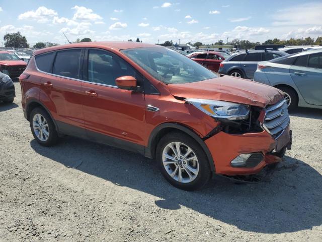1FMCU0GD1KUB62964 - 2019 FORD ESCAPE SE ნარინჯისფერი ფოტო 4