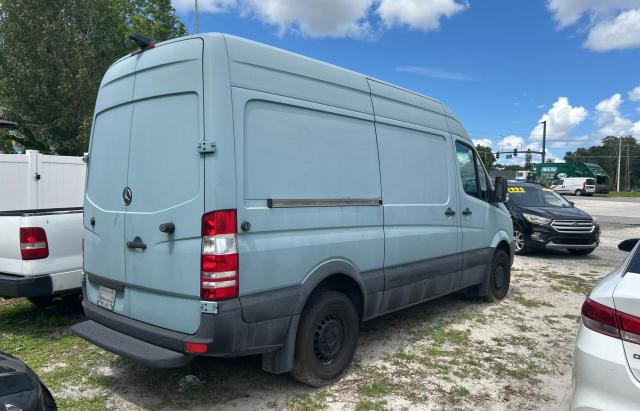 WD3PE7DC4E5864096 - 2014 MERCEDES-BENZ SPRINTER 2500 BLUE photo 4
