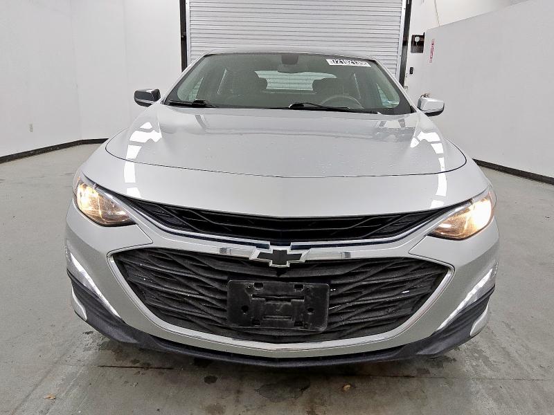 1G1ZD5STXNF111488 - 2022 CHEVROLET MALIBU LT 银色 照片 5