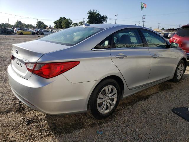 5NPEB4AC5CH447429 - 2012 HYUNDAI SONATA GLS SILVER photo 3