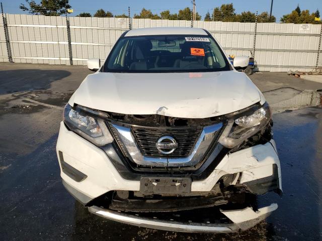 KNMAT2MT0HP568912 - 2017 NISSAN ROGUE S WHITE photo 5