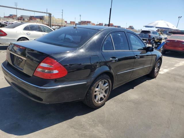 WDBUF65J44A408746 - 2004 MERCEDES-BENZ E 320 黑色 照片 3