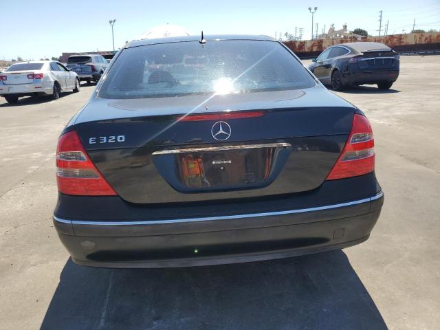 WDBUF65J44A408746 - 2004 MERCEDES-BENZ E 320 黑色 照片 6