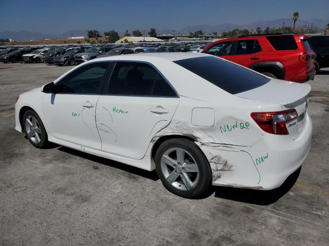4T1BF1FK7DU297428 - 2013 TOYOTA CAMRY L WHITE photo 2