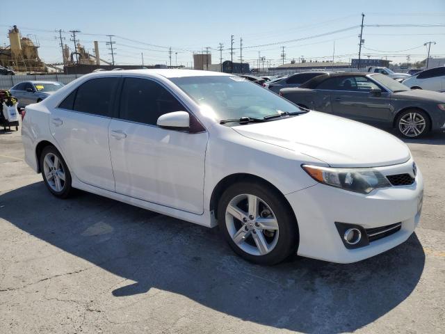 4T1BF1FK7DU297428 - 2013 TOYOTA CAMRY L WHITE photo 4