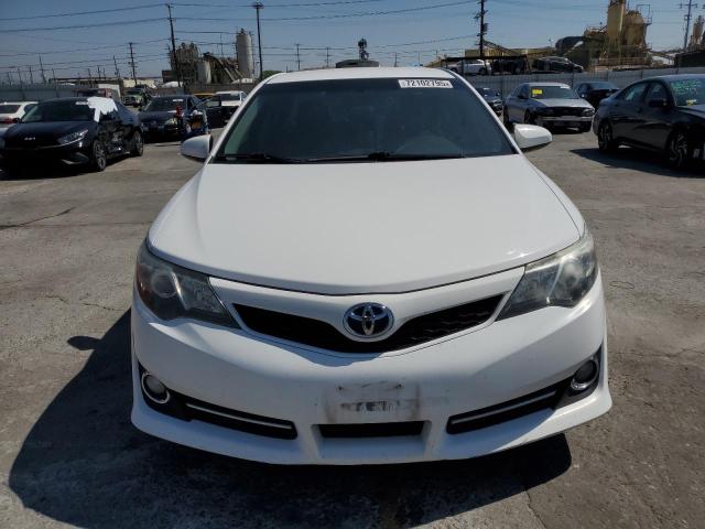 4T1BF1FK7DU297428 - 2013 TOYOTA CAMRY L WHITE photo 5