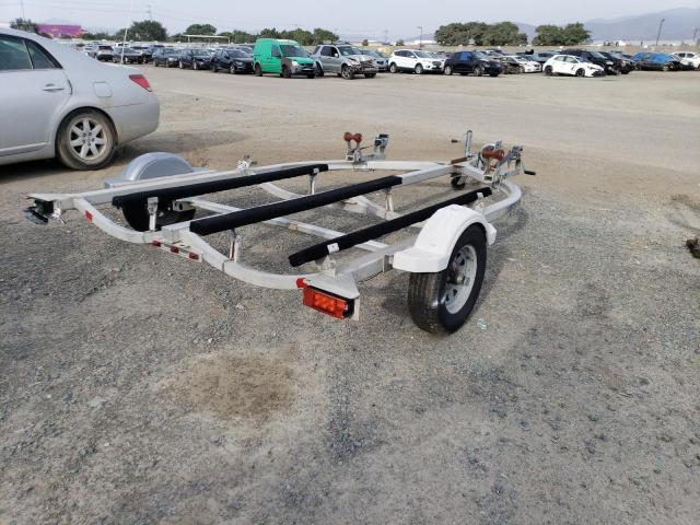 4FGL01118WD509677 - 1998 FEATHERLITE MFG INC TRAILER WHITE photo 4