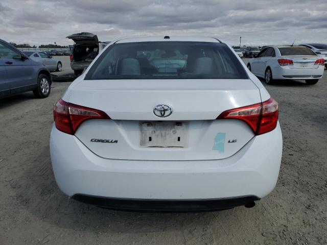 5YFBURHE2HP633652 - 2017 TOYOTA COROLLA L 白色 照片 6