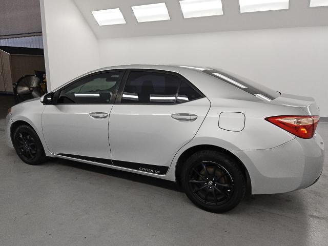 2T1BURHE2JC003460 - 2018 TOYOTA COROLLA L SILVER photo 2