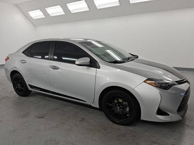 2T1BURHE2JC003460 - 2018 TOYOTA COROLLA L SILVER photo 4