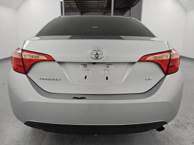 2T1BURHE2JC003460 - 2018 TOYOTA COROLLA L SILVER photo 6