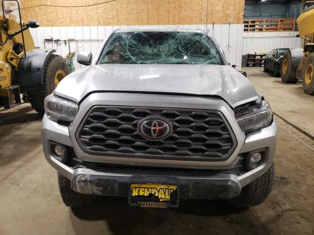 3TMCZ5AN9PM649085 - 2023 TOYOTA TACOMA DOUBLE CAB 银色 照片 5