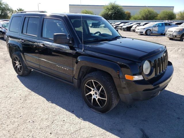 1C4NJPBAXED882005 - 2014 JEEP PATRIOT SPORT BLACK photo 4