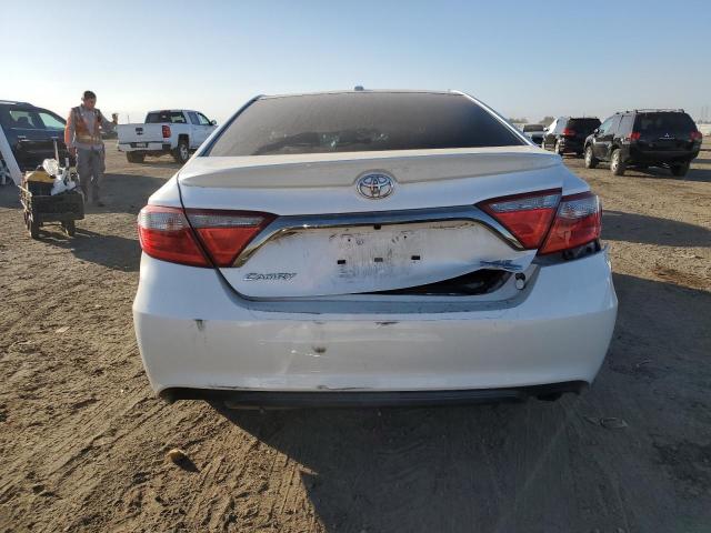 4T1BF1FKXGU142568 - 2016 TOYOTA CAMRY LE WHITE photo 6