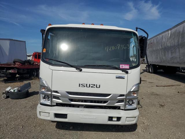 JALE5W163P7303979 - 2023 ISUZU NRR WHITE photo 5