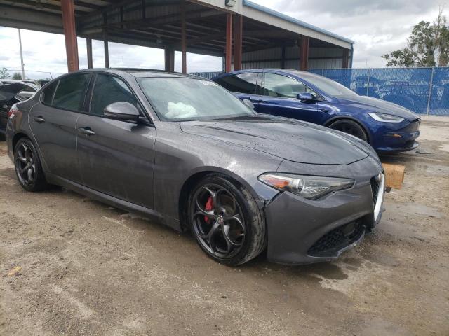 ZARFAECN6J7579618 - 2018 ALFA ROMEO GIULIA TI GRAY photo 4